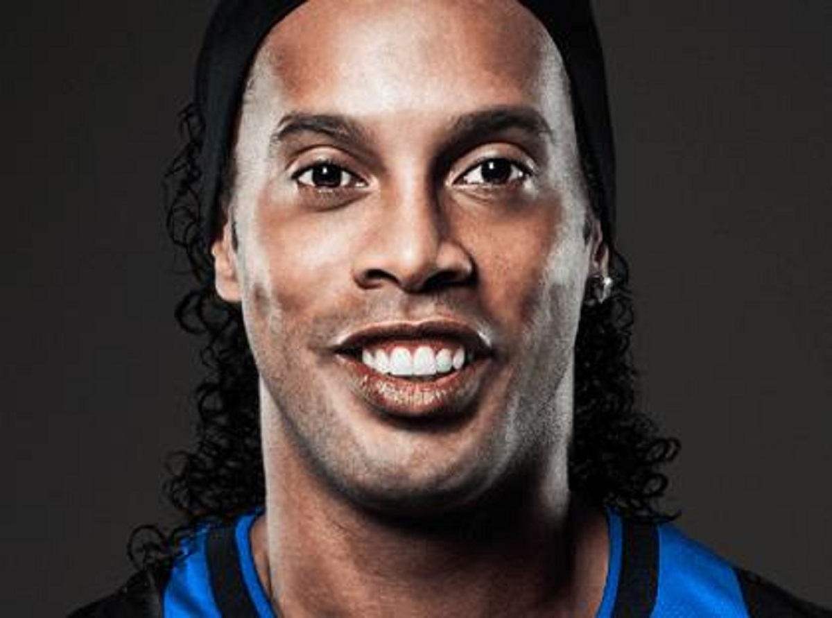 Ronaldinho : la star brésilienne dénude ses muscles et fait baver les femmes sur la toile (photo)