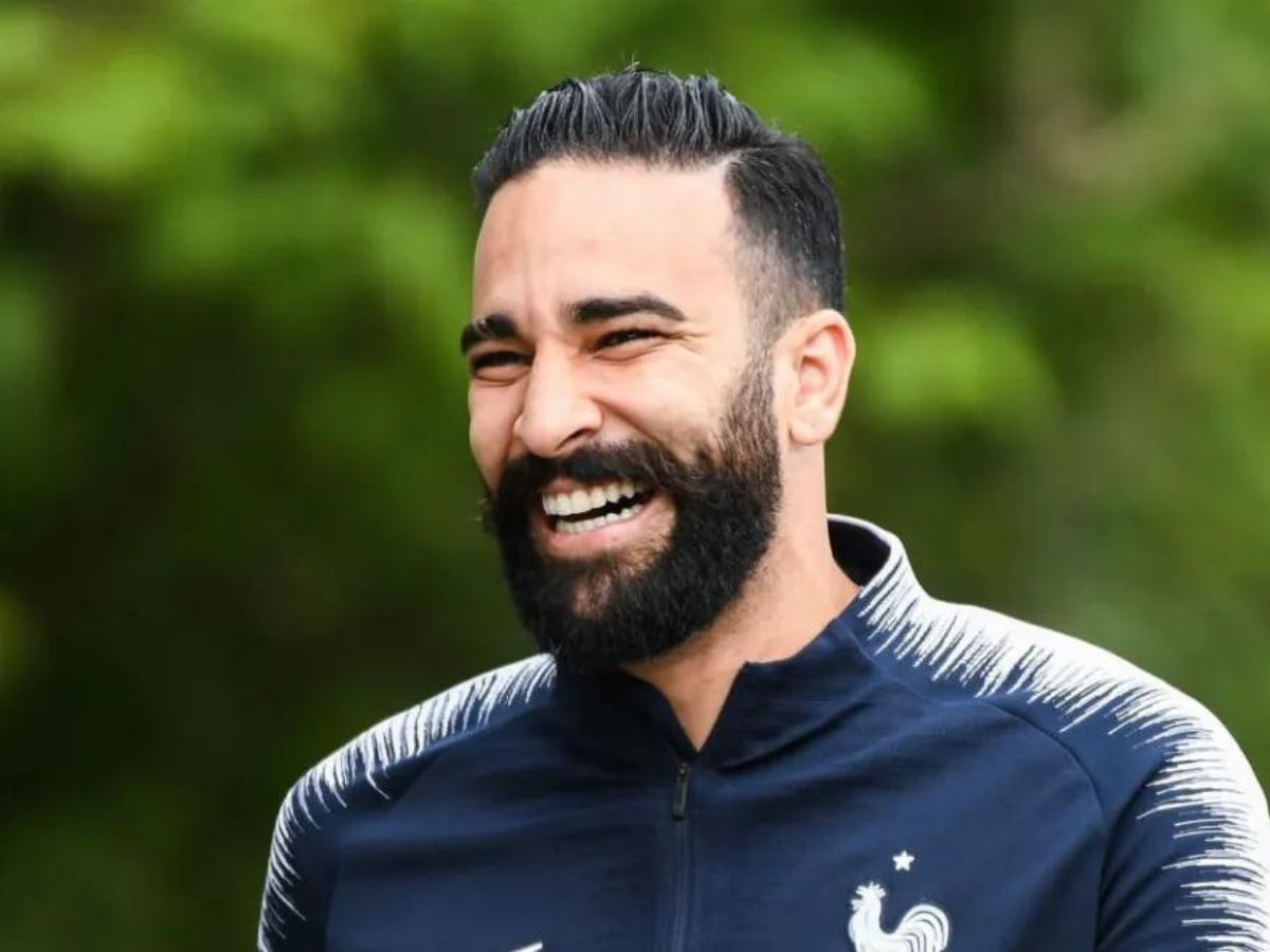 Adil Rami cambriolé ; la star tacle son voleur, pas malin :  » Imbécile, tu as loupé le gros lot » (vidéo)