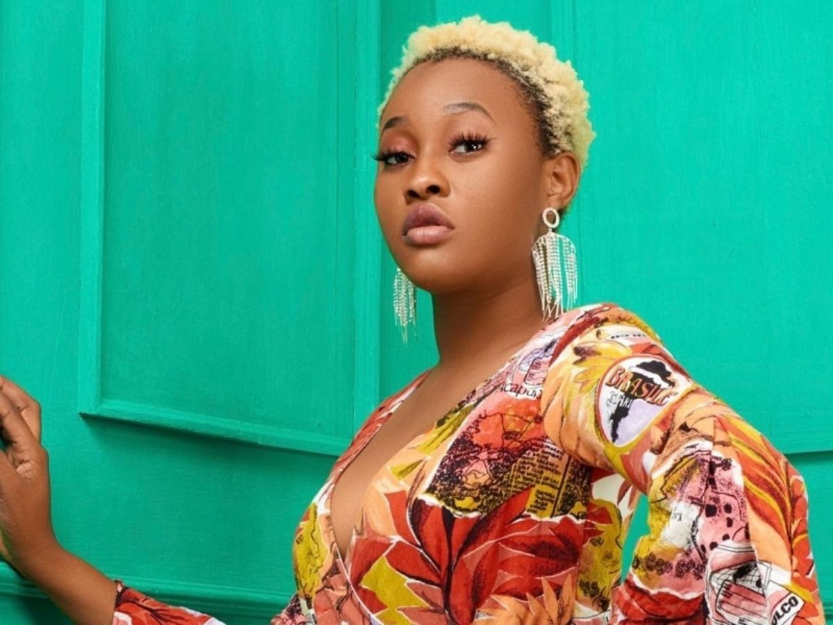Affaire Porta Potty  : « 20 millions, bateau, prostitution… », l’artiste togolaise Vika choque avec son expérience, preuves à l’appui (Photo)