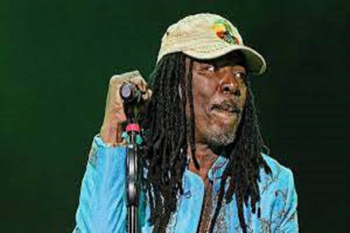 Alpha Blondy souffrant : l’artiste annonce une triste nouvelle (photo)