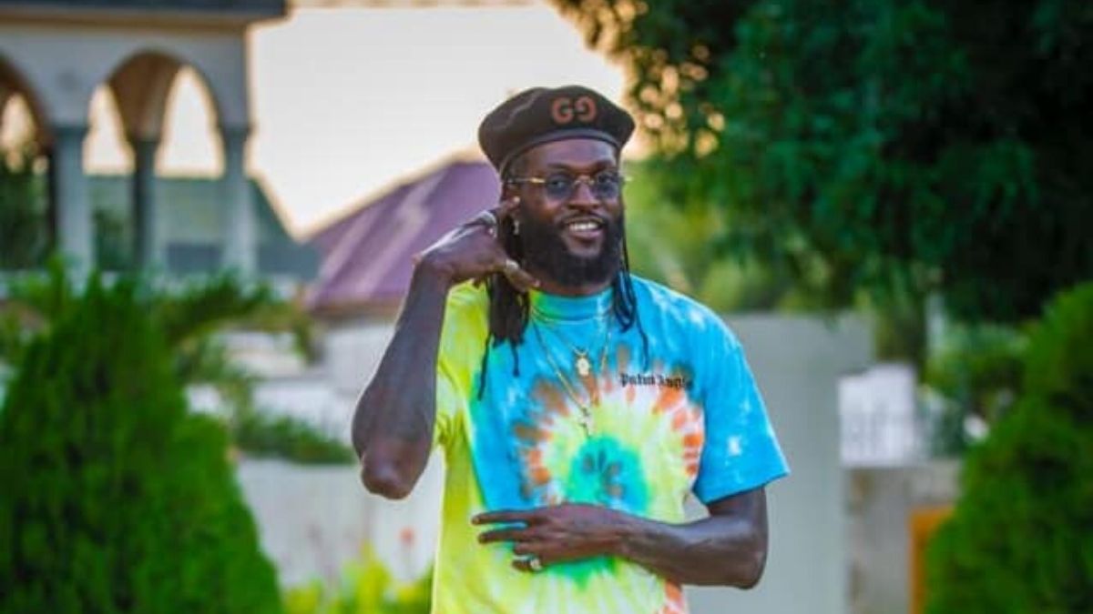 « Quel jeu fou » ; Emmanuel Adebayor s’enflamme pour son ex… (photo)