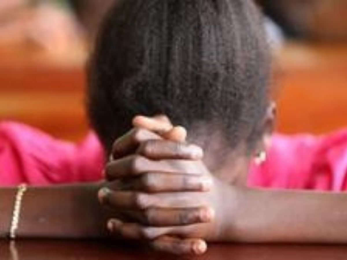 « J’ai été l’esclave s3xuelle de mon père avec qui j’ai eu cinq enfants, dès l’âge de 8 ans »