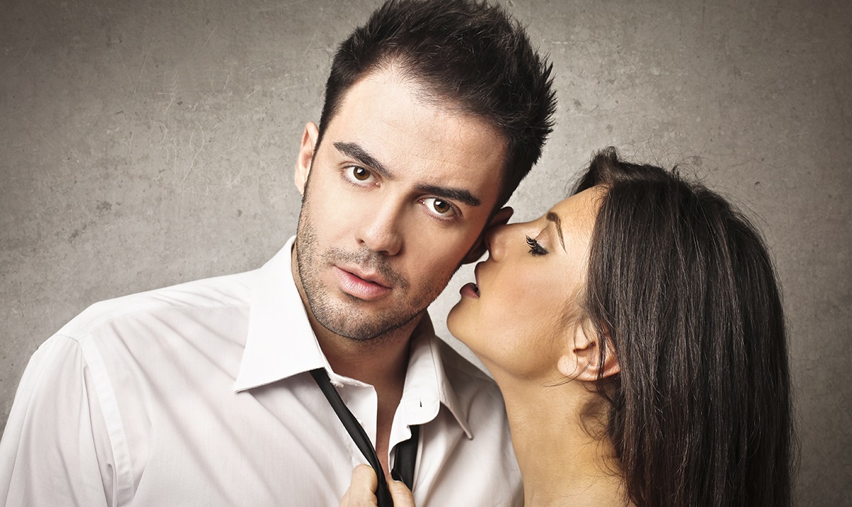 Couples : voici 10 choses coquines à murmurer à son oreille pour le séduire