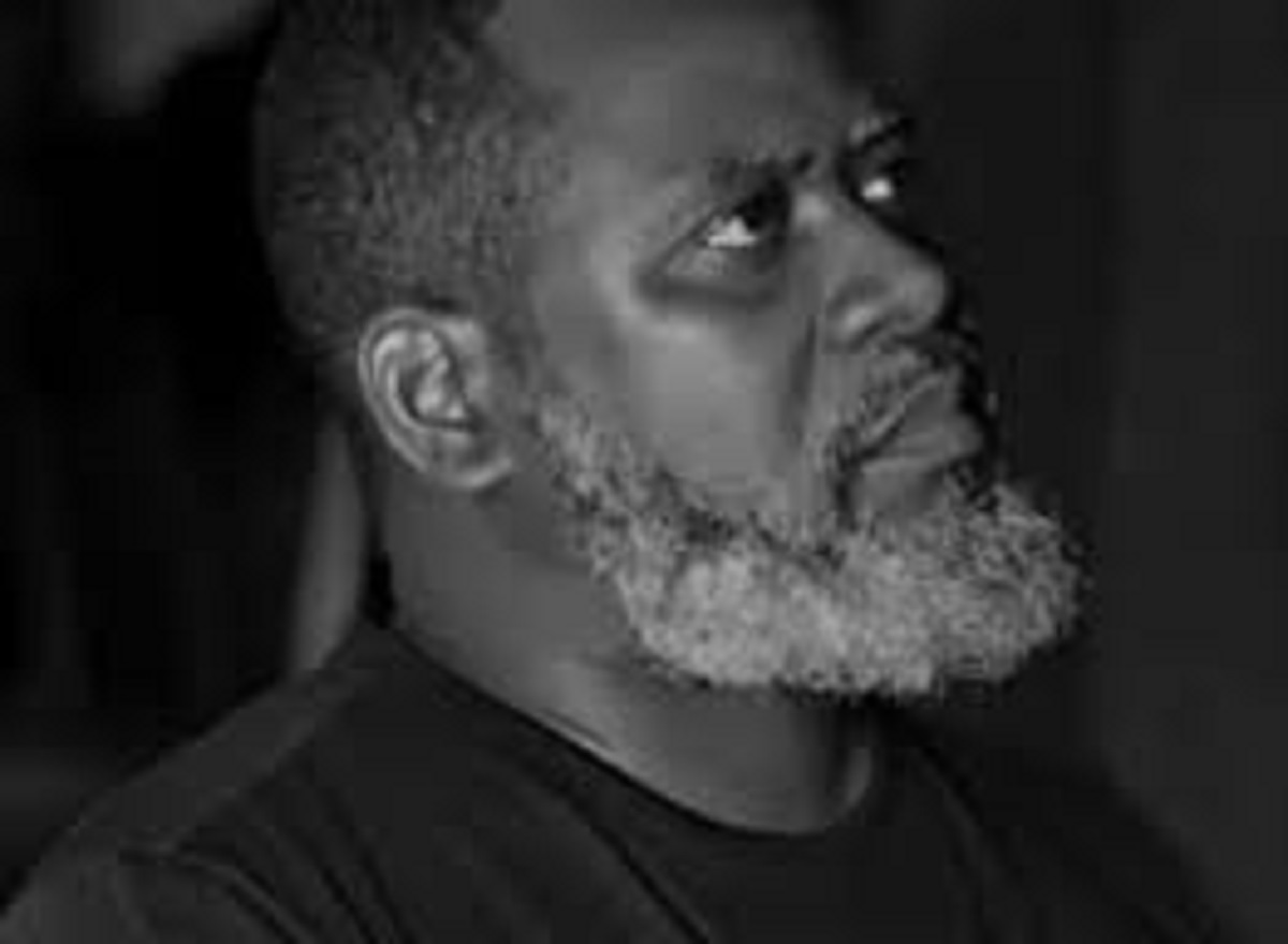 Décès de Jean Roger Adom : un dernier hommage rendu au chanteur, sa famille inconsolable (vidéo)