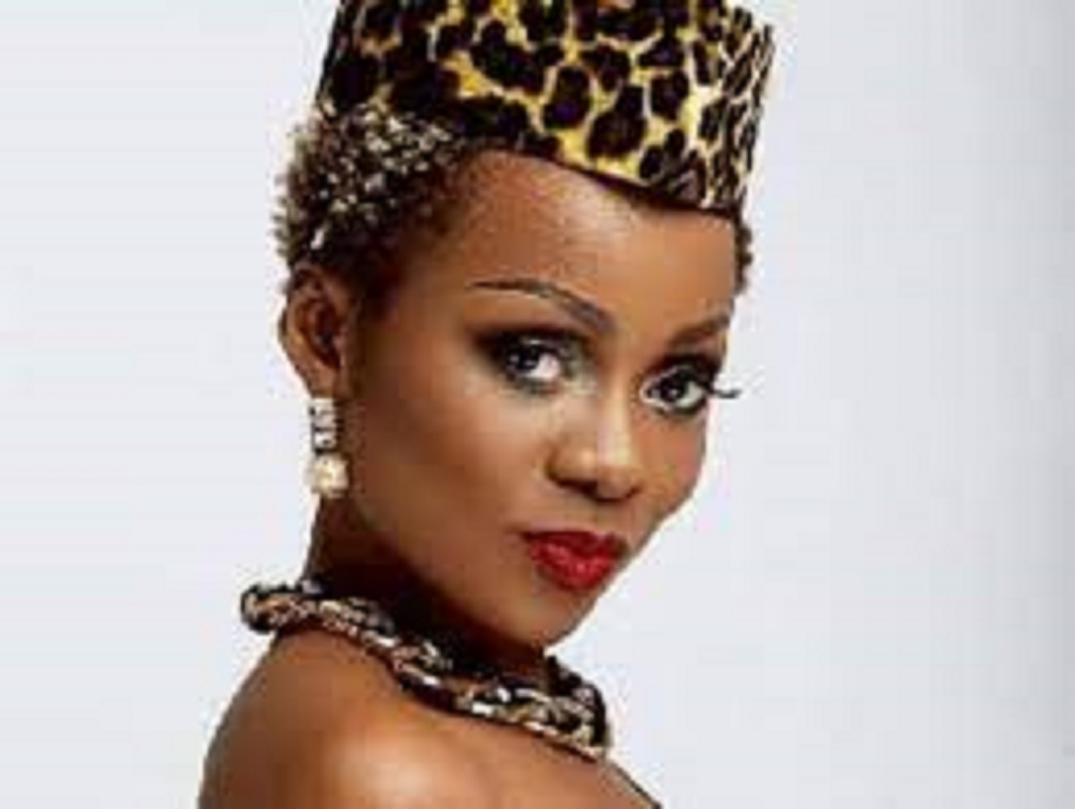 Mani Bella : »Qui a fait ça ? Quand allez-vous me respecter »; la star crie son ras-le-bol (photos)