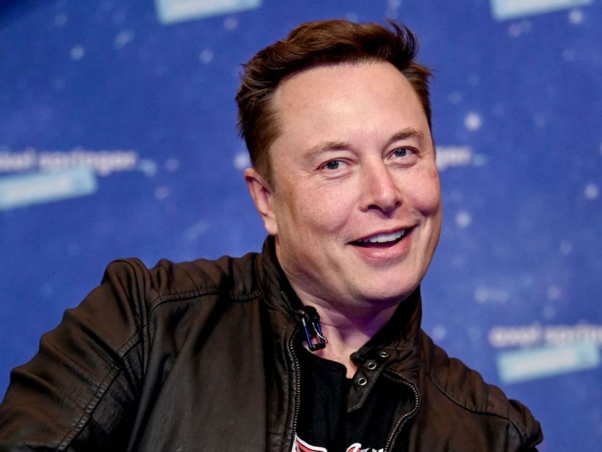 Elon Musk : le patron de Tesla et sa nouvelle petite amie font des jaloux (photo)