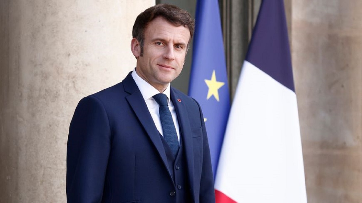 La France s'enfonce dans la crise politique, le gouvernement démissionne