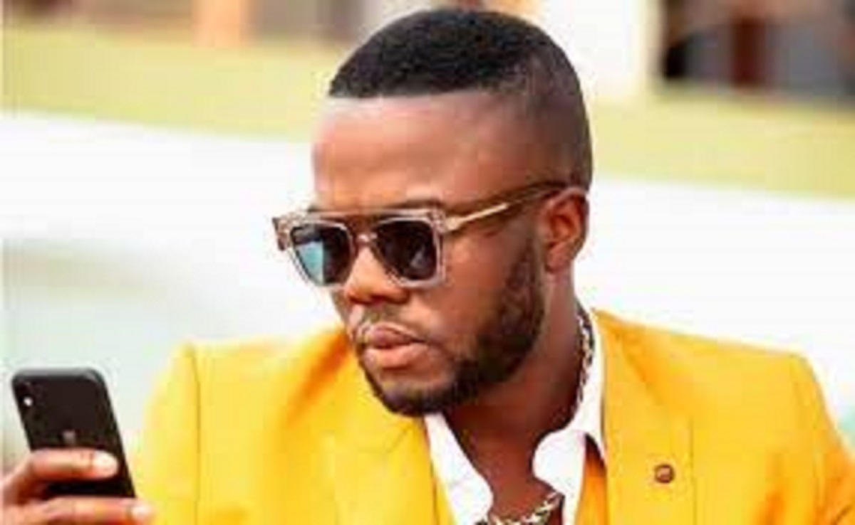 Kerozen : le chanteur refuse un cadeau de plusieurs millions de FCFA