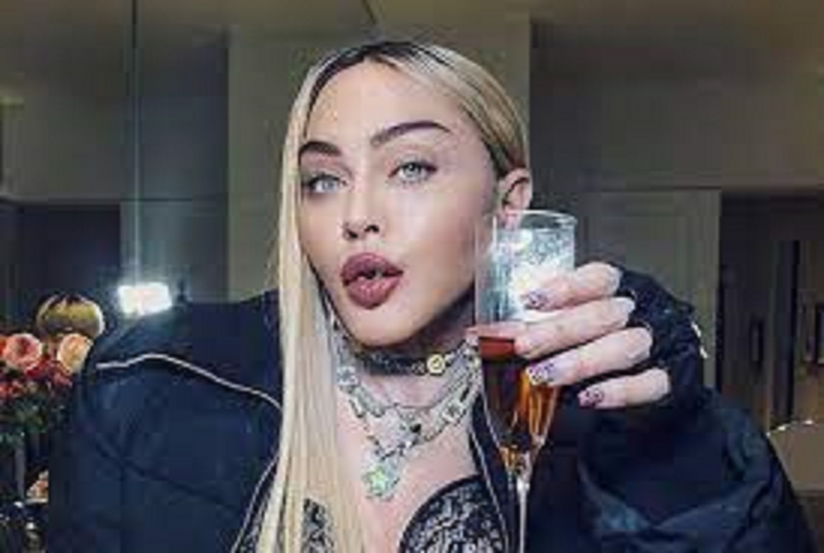 Madonna : la star fait allusion à son homos3xualité dans une nouvelle vidéo sur TikTok