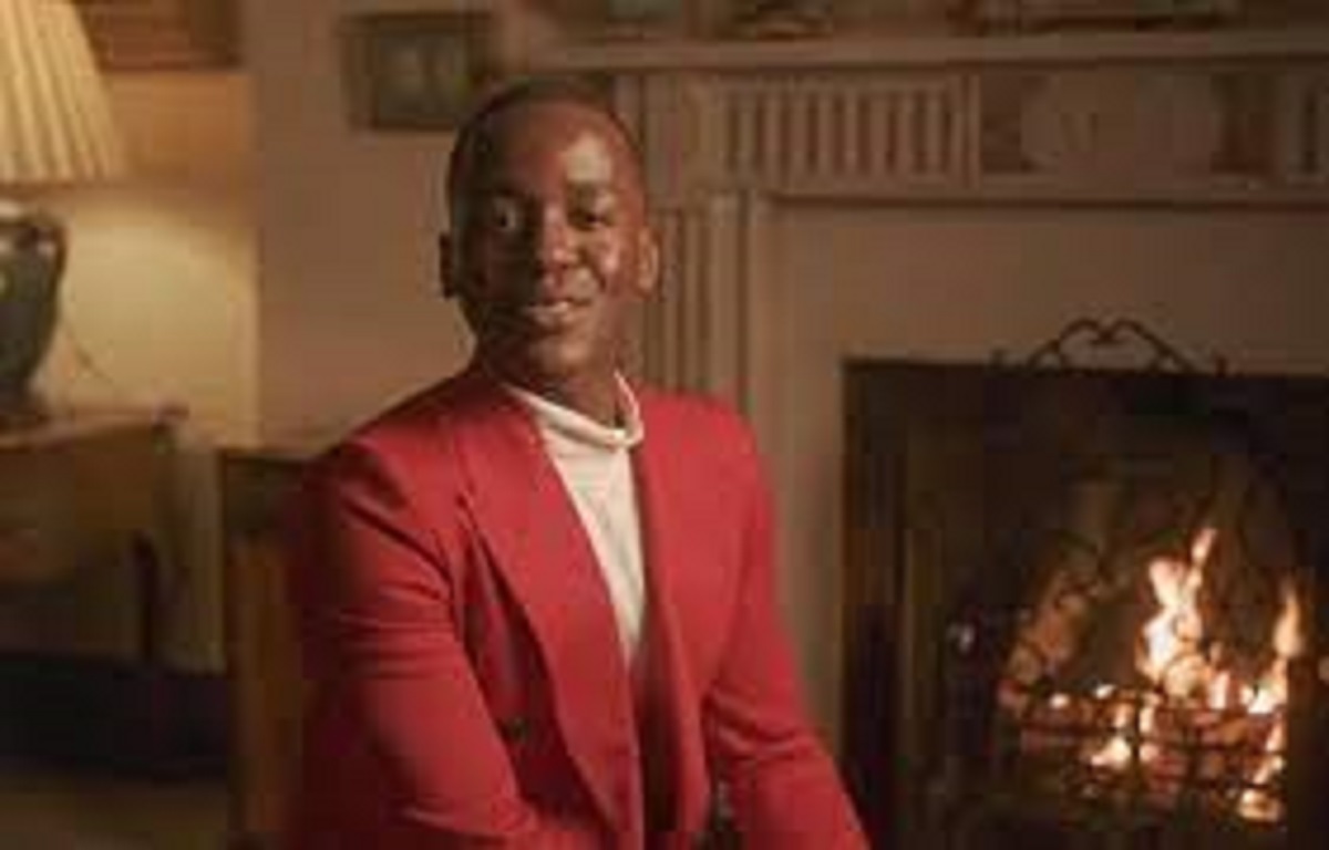 Ncuti Gatwa : la star de « Sex Education » sera le premier acteur noir à endosser ce rôle culte