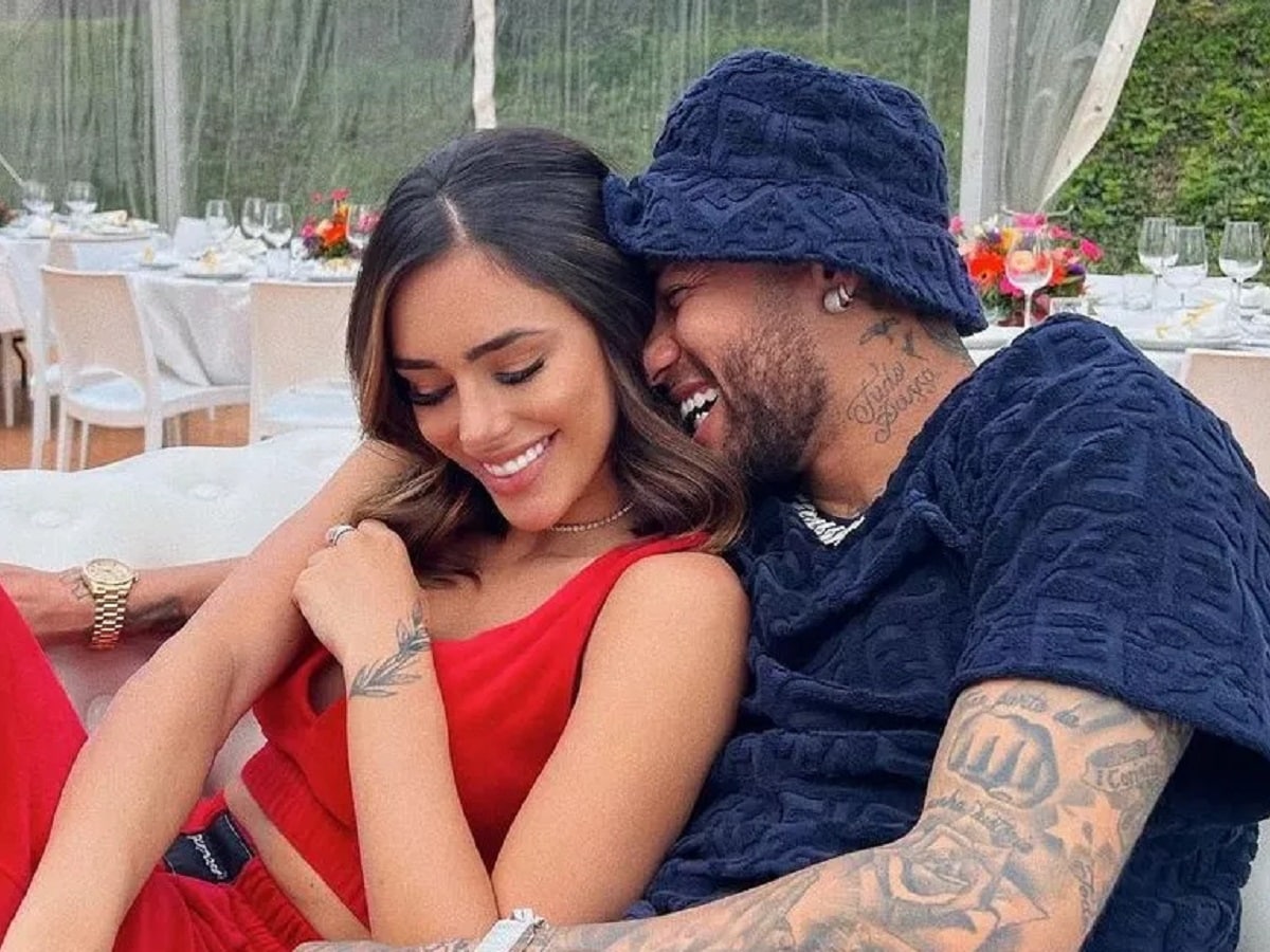 Neymar a-t-il trompé sa petite amie avec Kelly ? Des messages intimes de la star fuitent