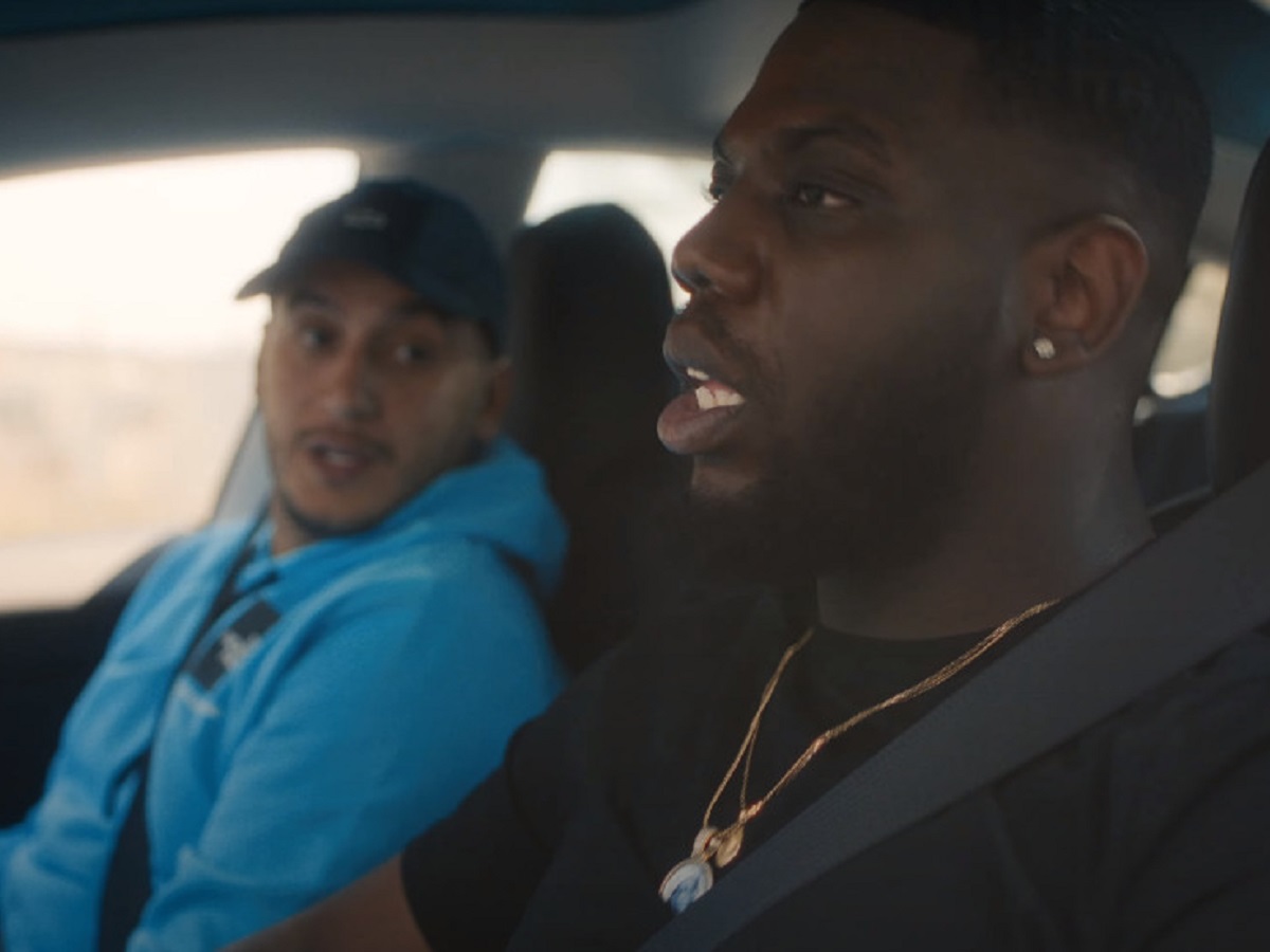 Stars : 2 rappeurs français se filment en plein accident de la route, la vidéo devient virale