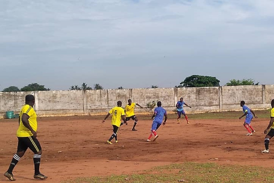 Togo / Journée internationale du Slam : Menteur ambulant, Roi Bokon, Kaporal Wisdom… donnent du fil à retordre aux hommes de médias