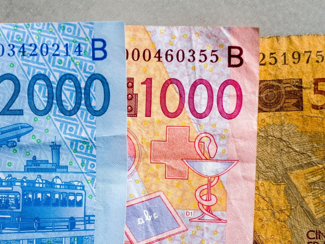 Togo : Un poste de péage refuse un billet ‘vieux et sale’ ; la toile sous le choc