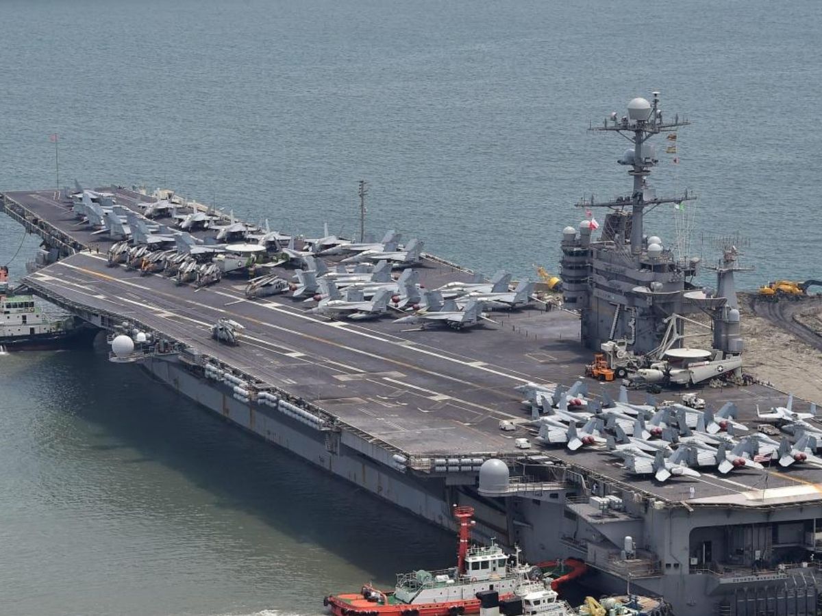 Une vague de suicides frappe les marins du porte-avions américain USS George Washington