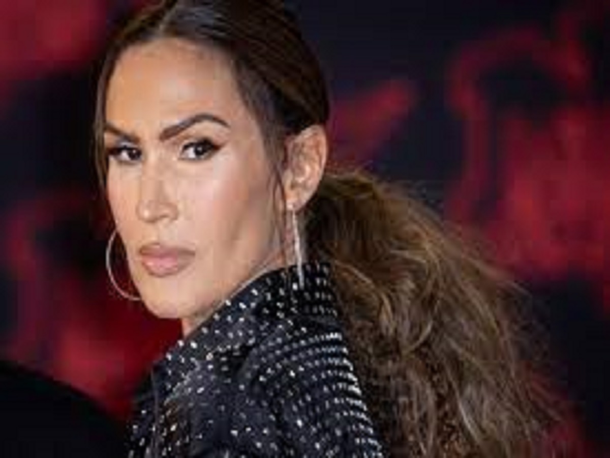 Vitaa : la chanteuse dévoile une adorable photo de famille et séduit le web