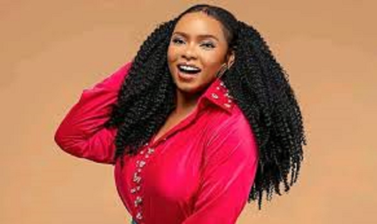 Yemi Alade : « La peur d’Instagram est le début de la sagesse… », la star met en garde les internautes