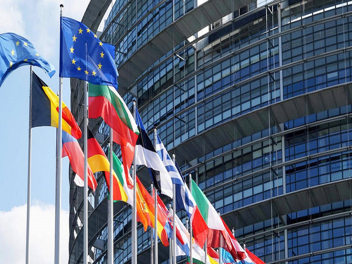 Officiel : L’UE impose un chargeur unique pour les smartphones