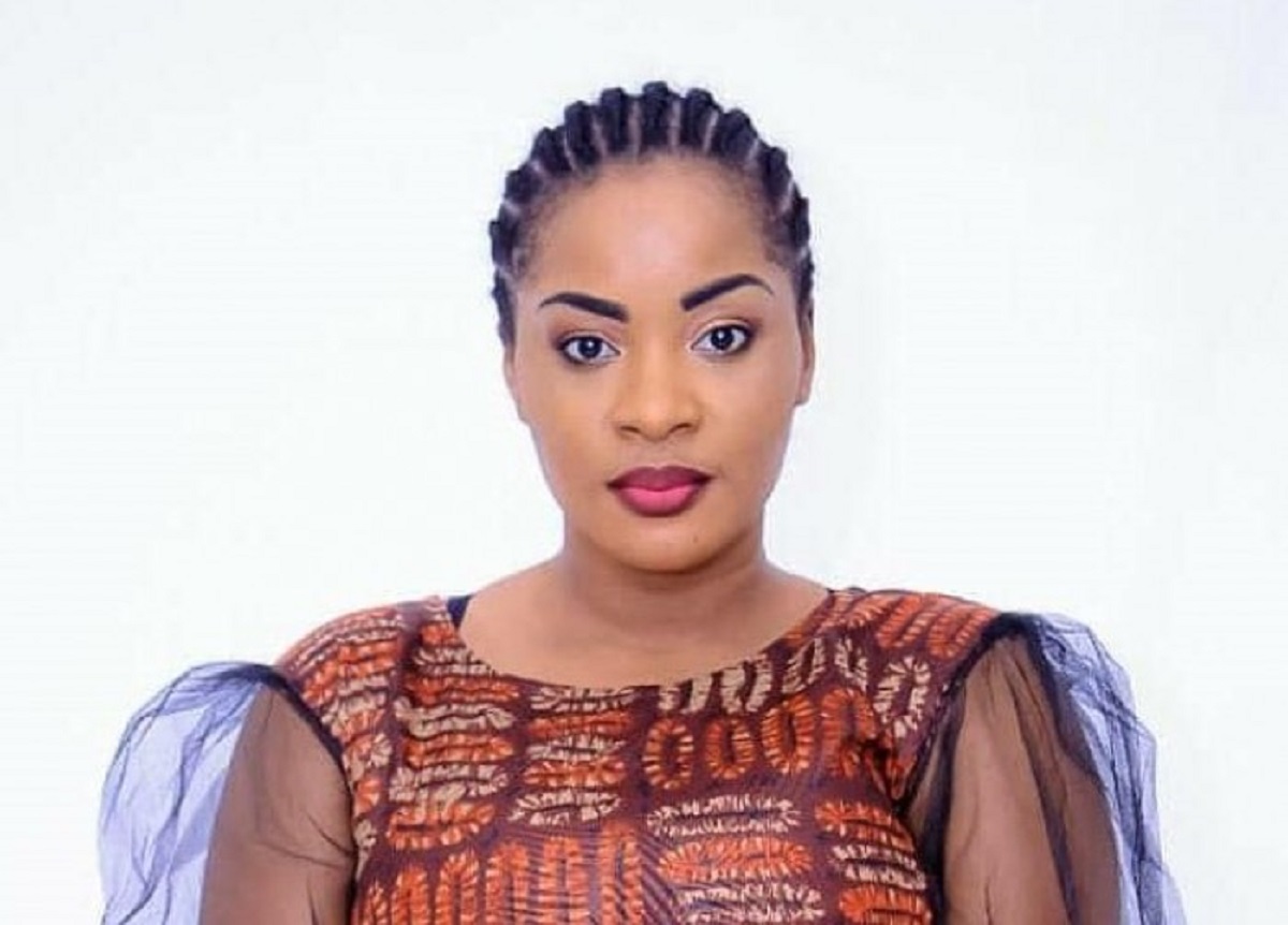 Nel Jamila : « Tu portes 2 fois la même tenue pour faire photos, il y a… » ; l’influenceuse ivoirienne surchauffe la toile