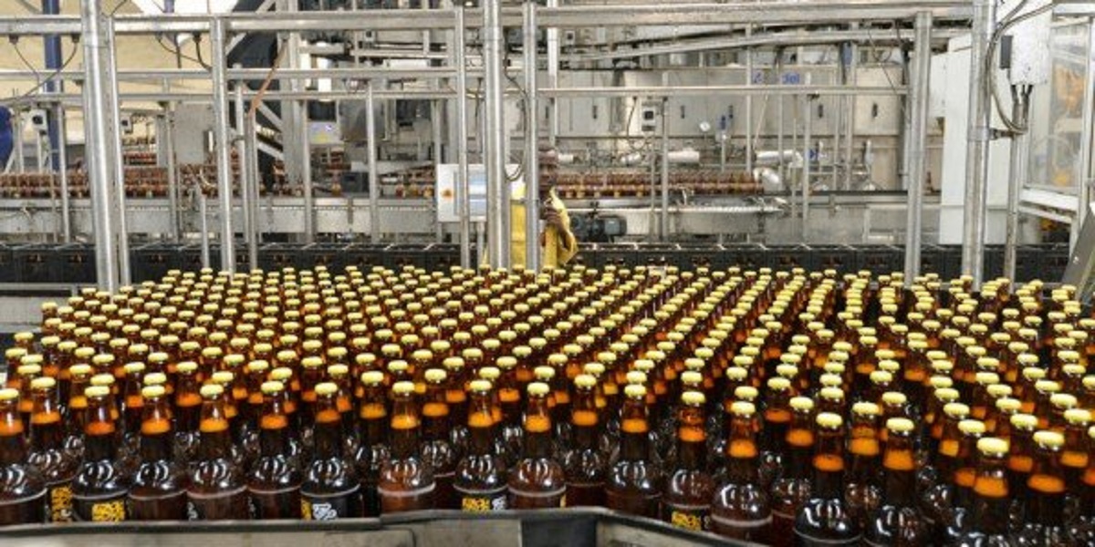Cameroun : cette lettre d’un préfet au DG des Brasseries pour solliciter des boissons pour les obsèques de sa mère attise la toile (photo)