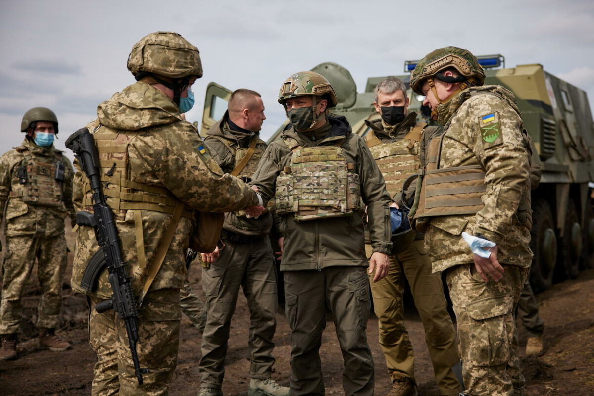 Guerre en Ukraine : Washington veut envoyer de nouvelles armes