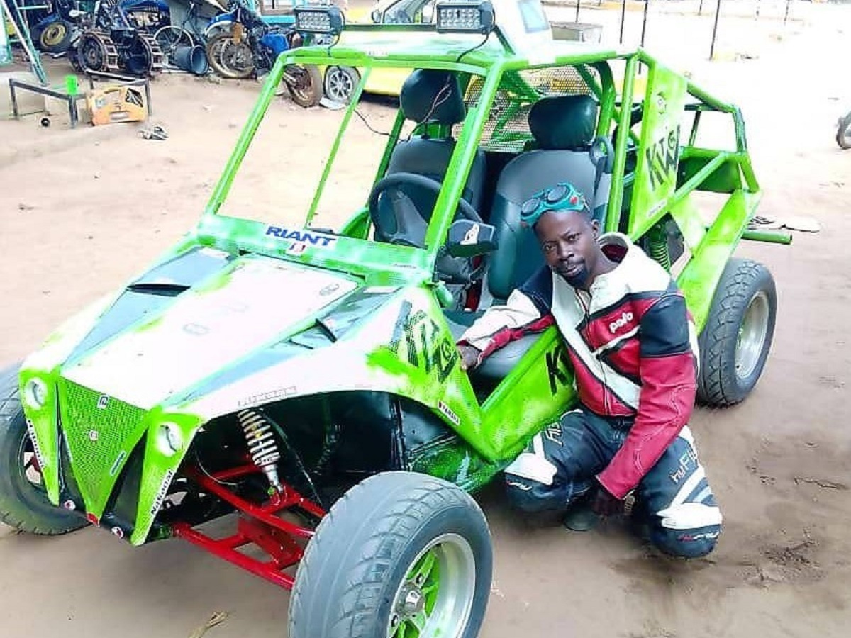 Innovation au Togo : Wali Kotosso fabrique des voitures avec des matériaux recyclés