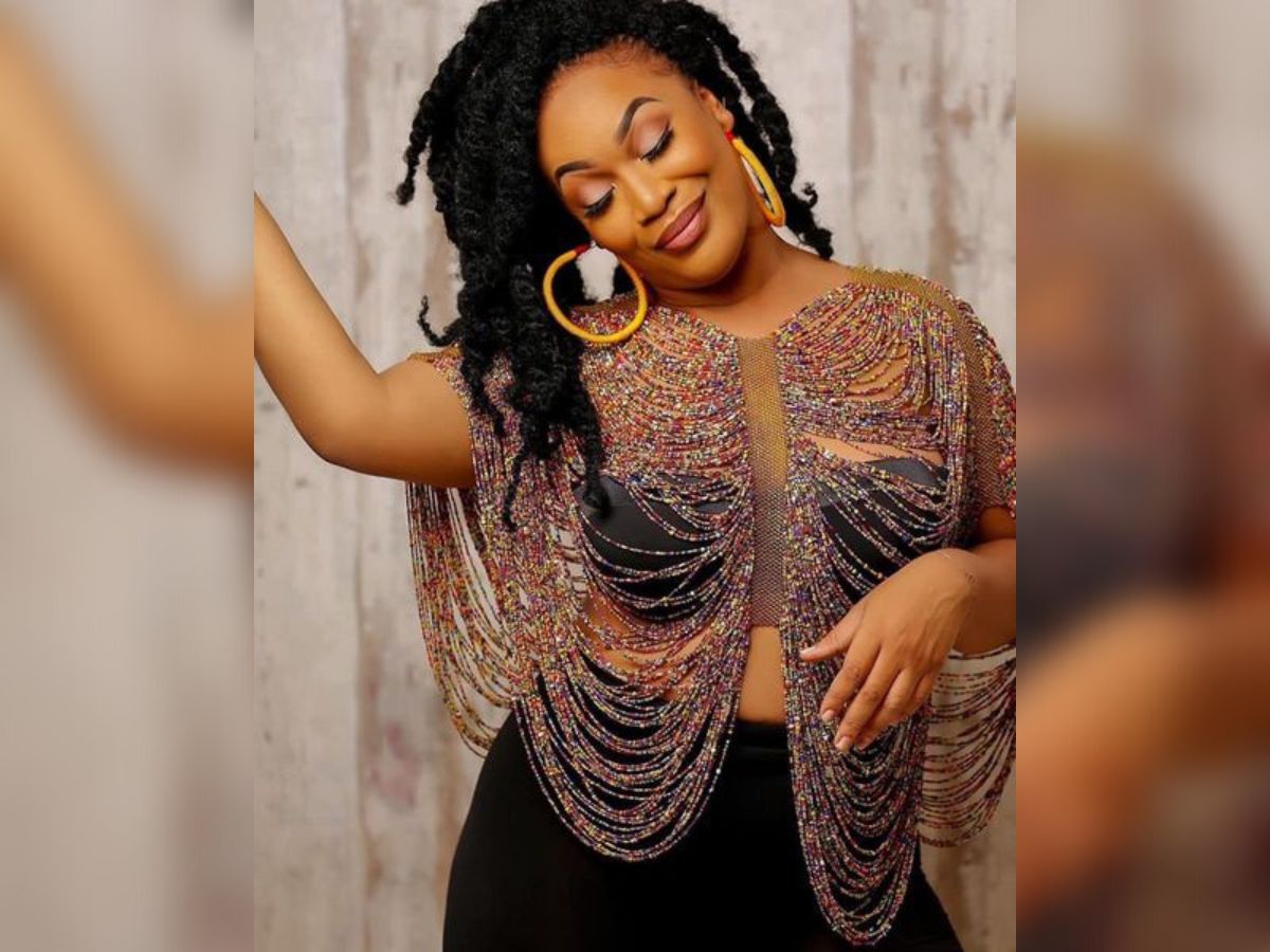 Josey :  »C’est ta maman qui m’a appris ça »; la chanteuse recadre sèchement un internaute (photo)