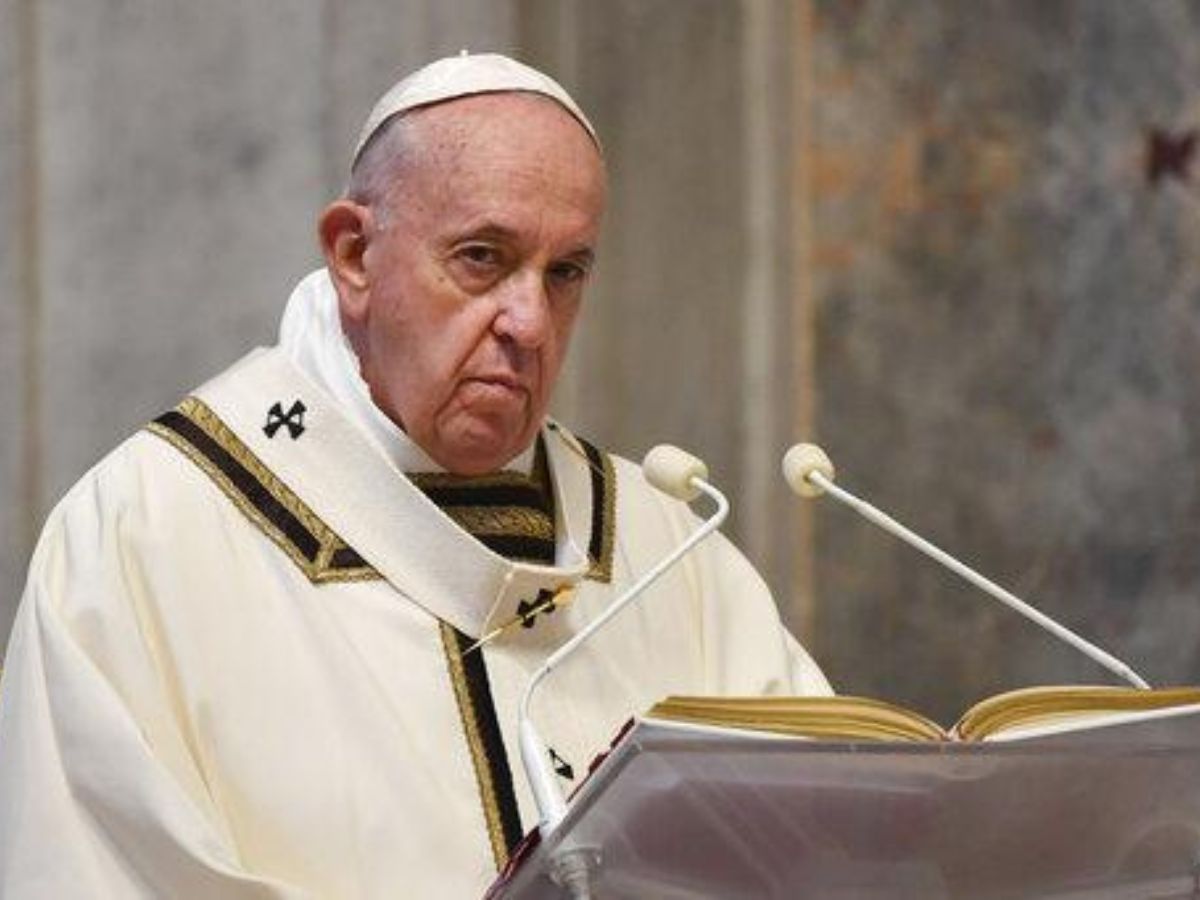 Le pape François met sa montre aux enchères; la raison