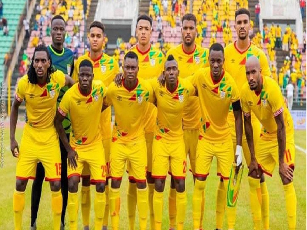 Bénin : les supporters, en colère après la défaite des Écureuils, s’attaquent au bus des joueurs ; 4 internationaux blessés
