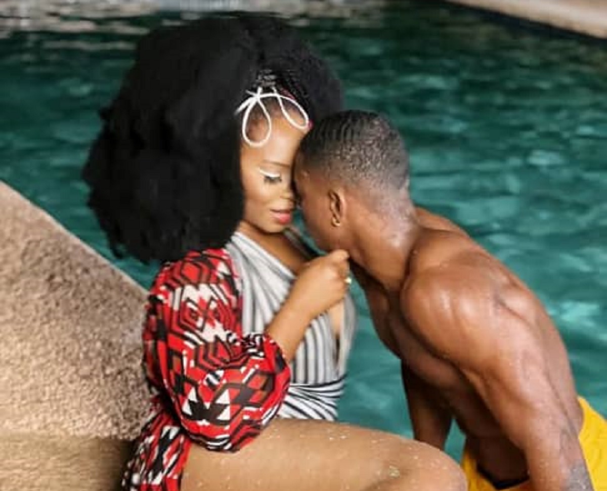 Yemi Alade : de rares images de la chanteuse en train de bécoter font jaser (vidéo)