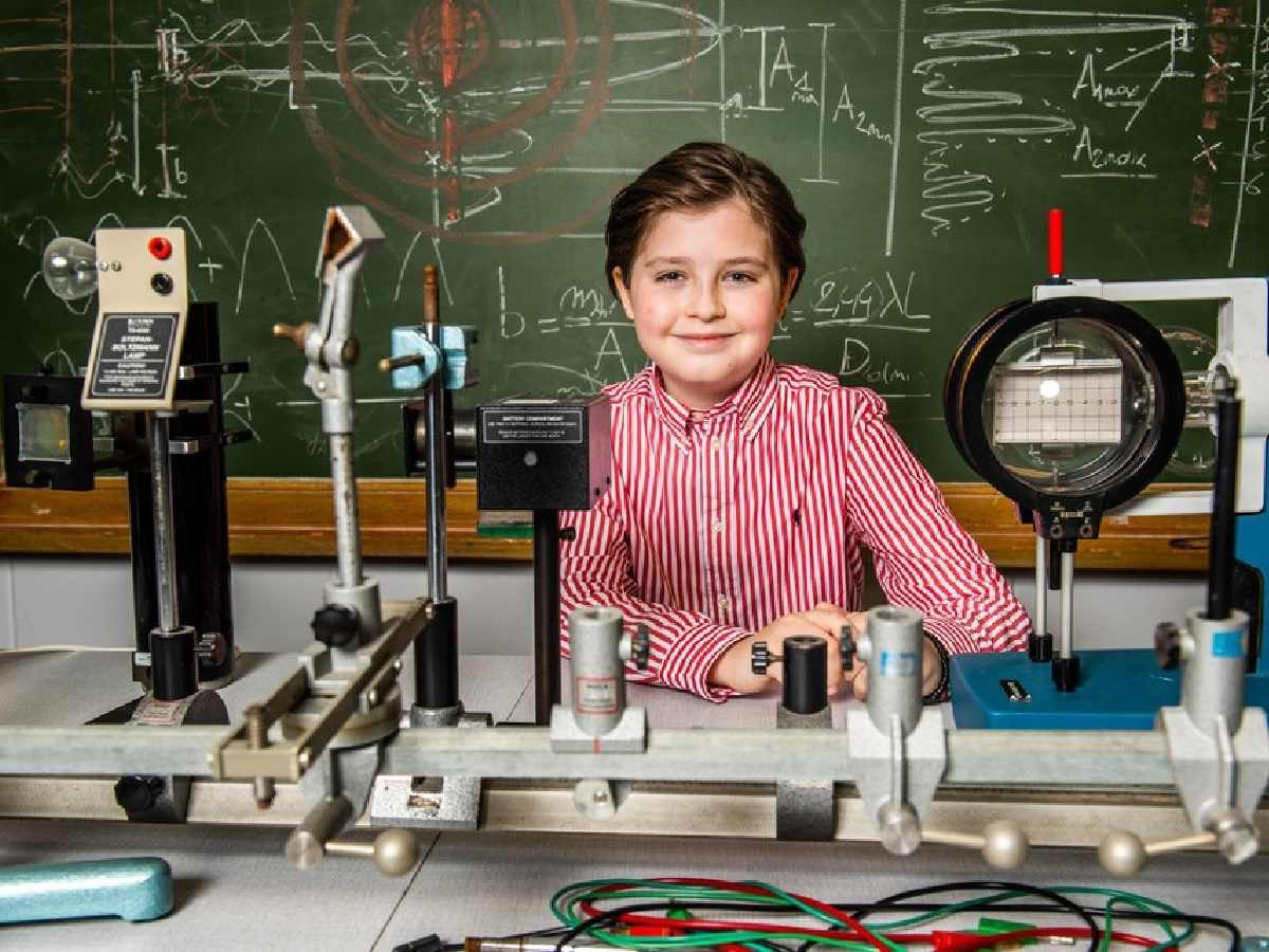 À seulement 12 ans, le surdoué Laurent Simons obtient un master en physique