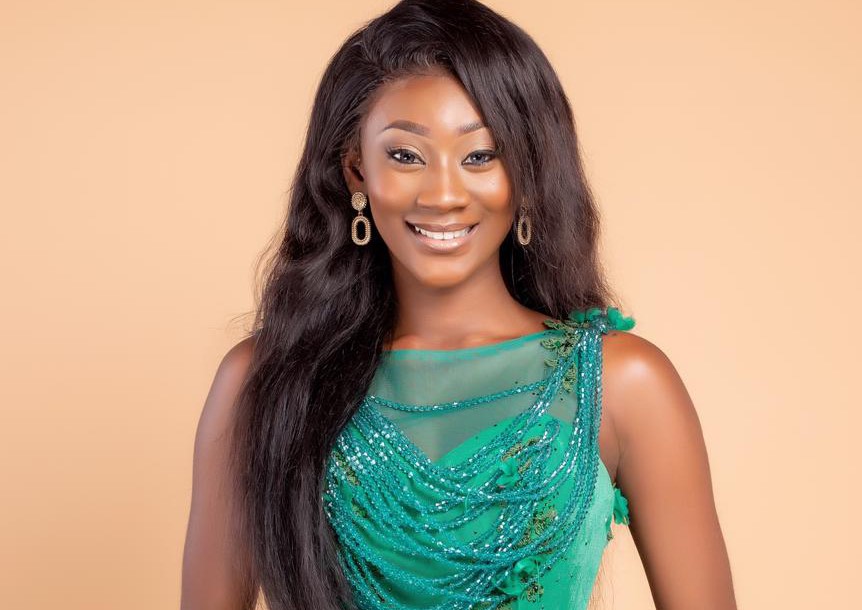 Agbemadon Elvire : la 3e Miss Côte d’Ivoire 2020 se filme sans caleçon en pleine cérémonie, ça crie au scandale (photos)