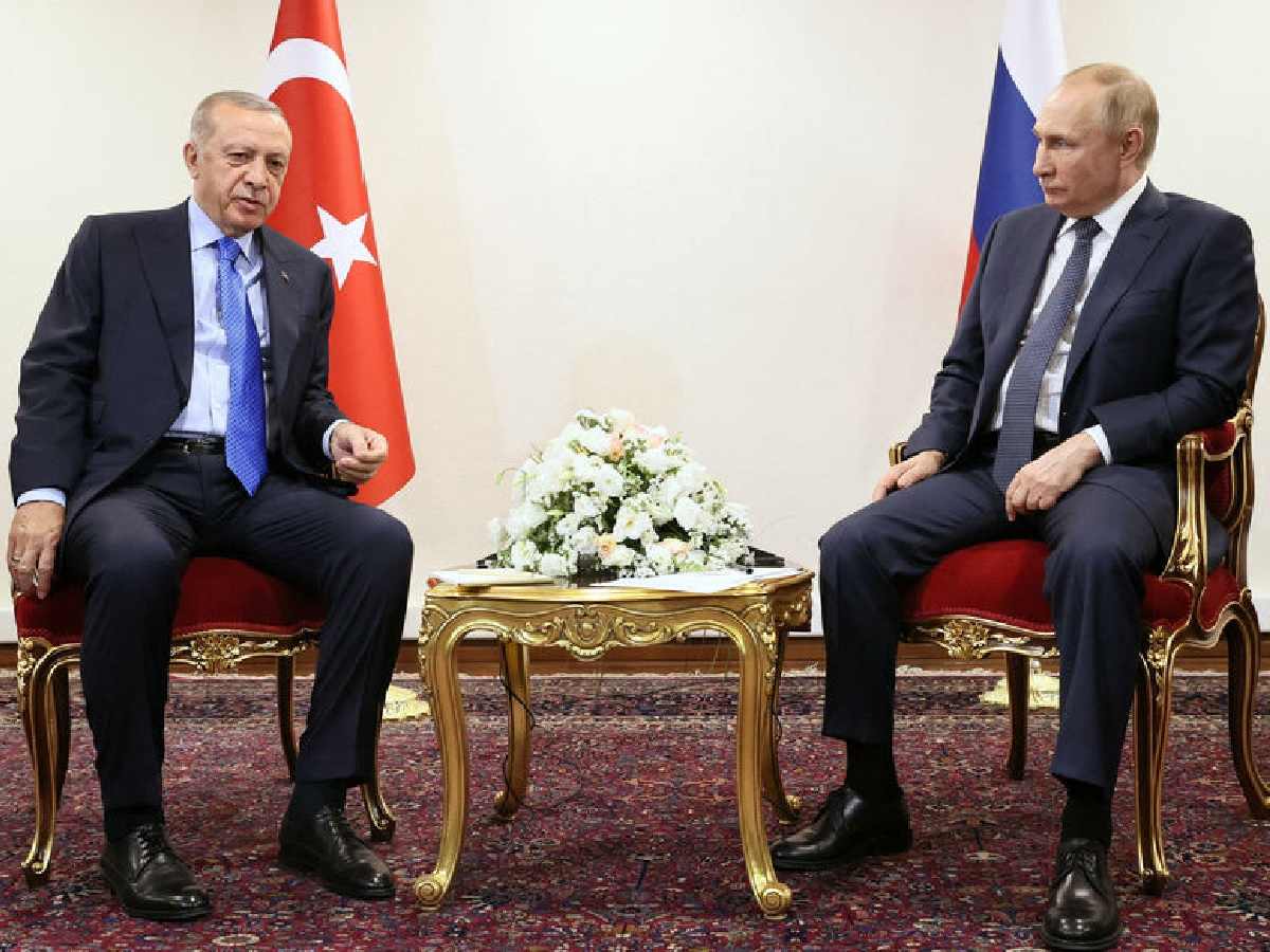 Coups bas entre Chefs d’Etats : Erdogan se venge de Poutine devant les caméras ! (vidéo)