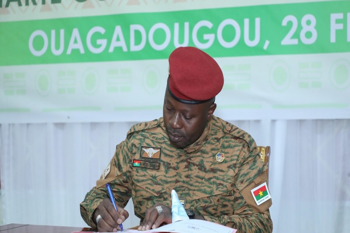 Burkina Faso : le Lieutenant-Colonel Paul-Henri Sandaogo Damiba aurait rendu sa démission