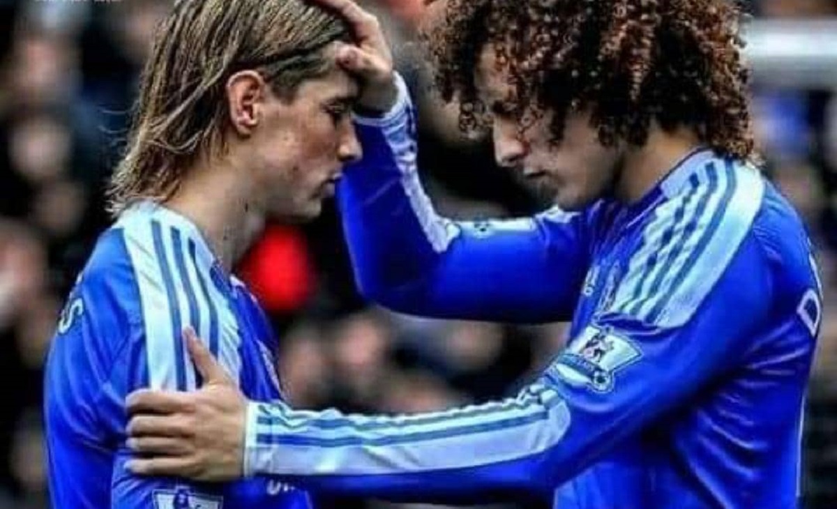 Miracle dans le football : le jour où David Luiz a exécuté une prière sur Torres qui était en « crise », ce qui s’est passé à la suite est incroyable (vidéo)
