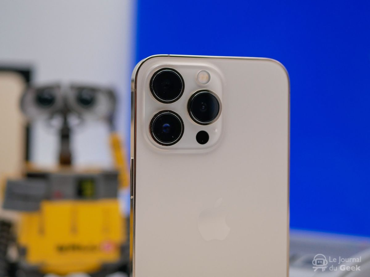 Il achète un iPhone 13 à 560.000 FCFA et se retrouve avec un morceau de carrelage dans l’emballage