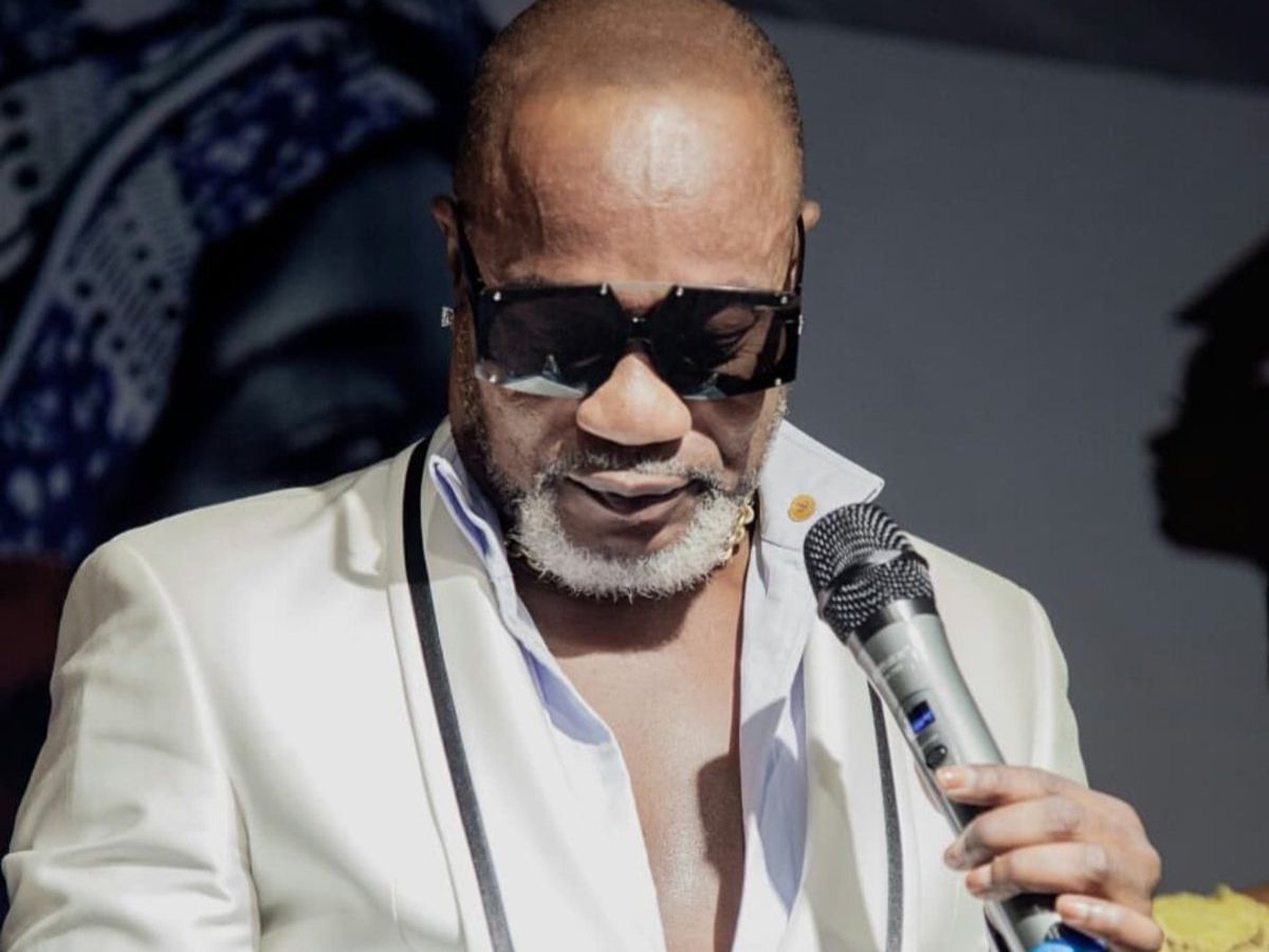 « Pardon, pardon, pardon… », Koffi Olomide sursaute et rejette catégoriquement une question sur Fally Ipupa (vidéo)
