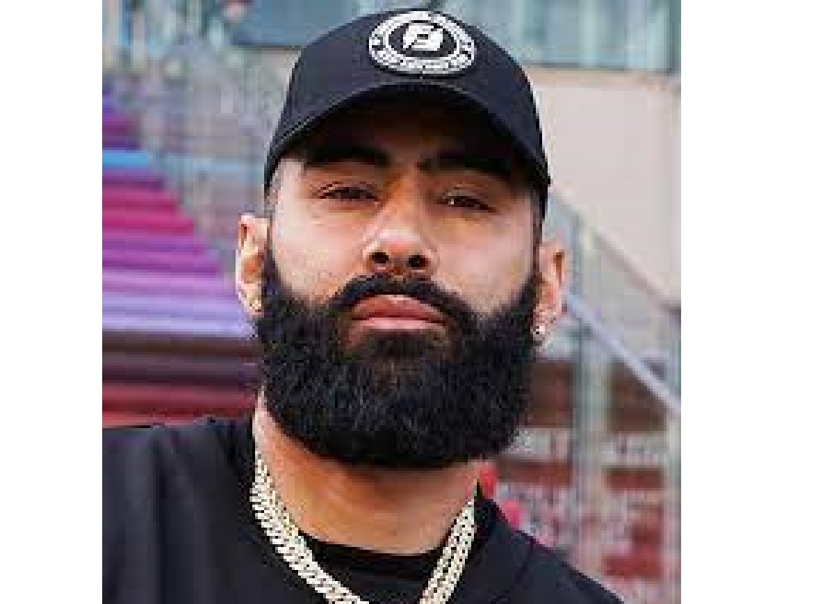 Star : La Fouine présente sa fille à la toile ; les fans jubilent (vidéo)