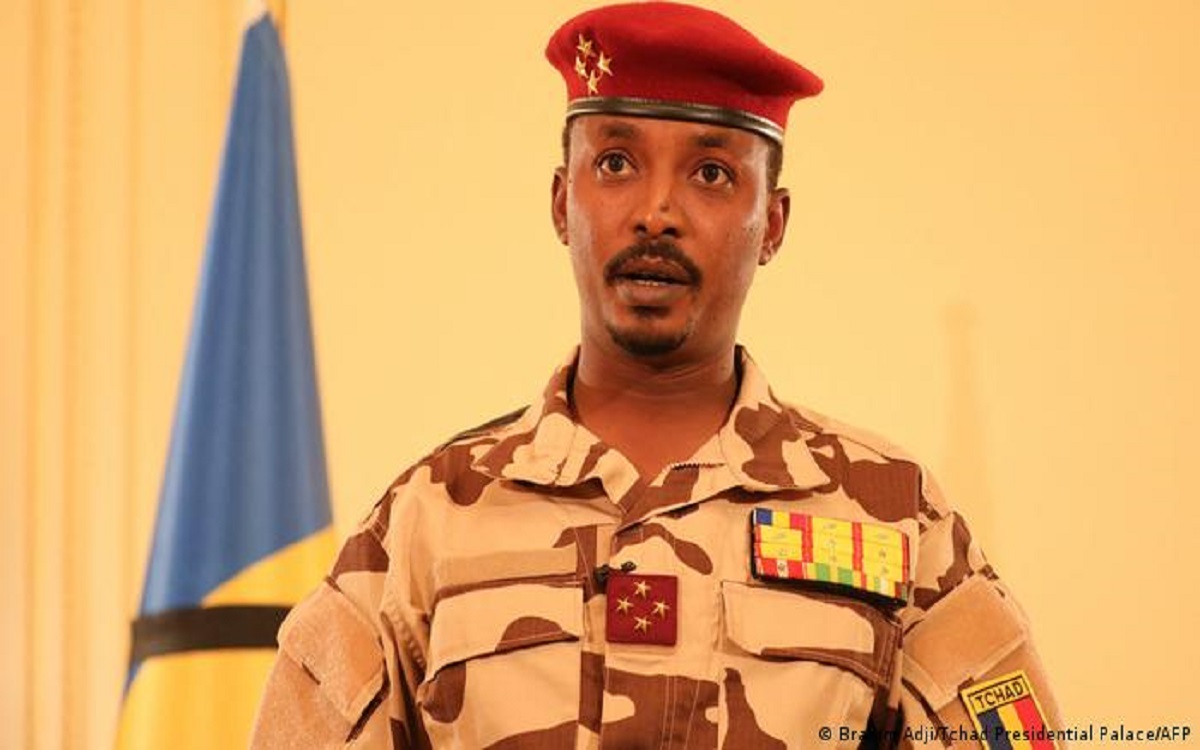 Tchad : le président Mahamat Deby Itno offre un… aux médias