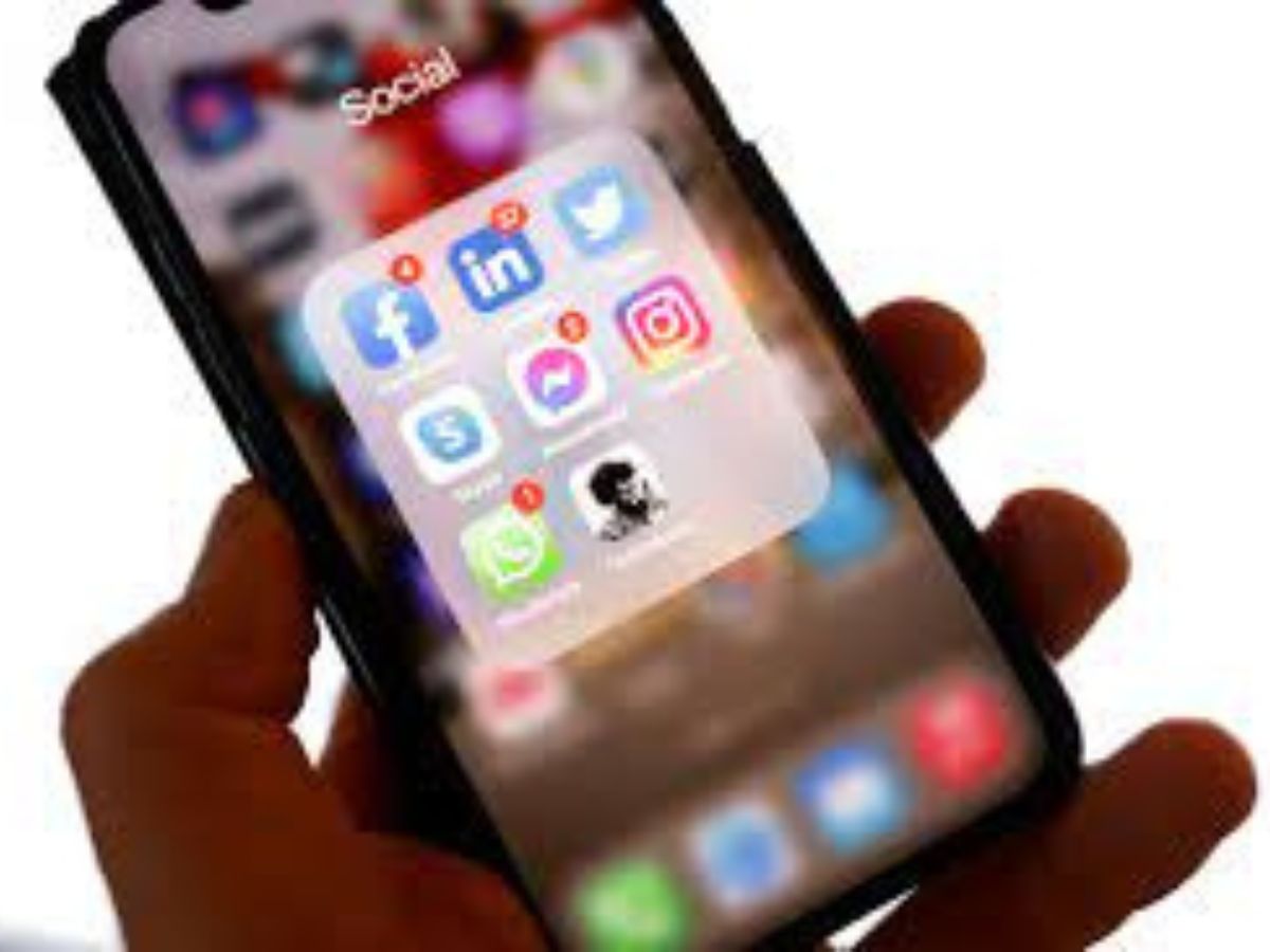 « Plus organisé que GroupeMe, plus privé que Facebook, plus… », ce nouveau réseau social menace dangereusement