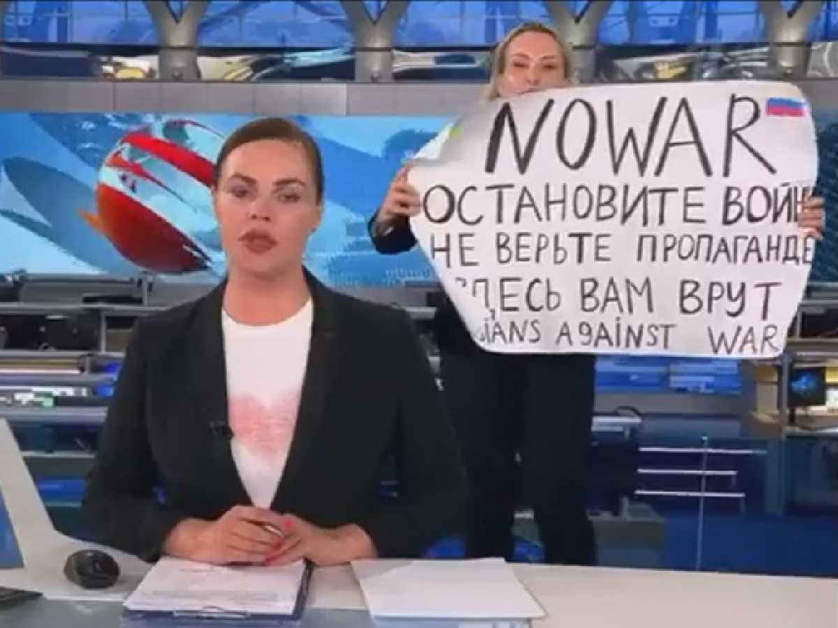 Russie : voici ce qui est arrivé à la journaliste qui a ouvertement critiqué Poutine à la télé