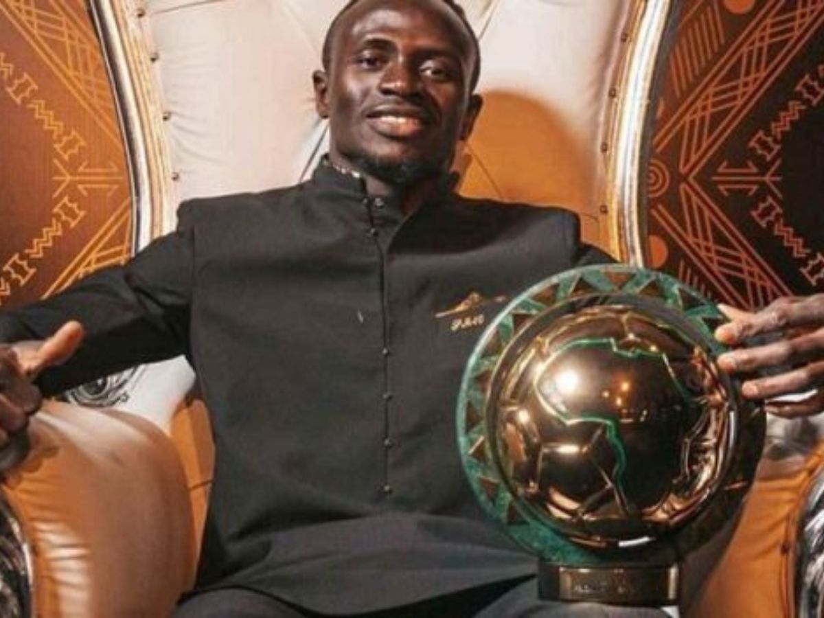 Ballon d’Or Africain : le beau message de Dani Alves à Sadio Mané après son sacre (photo)