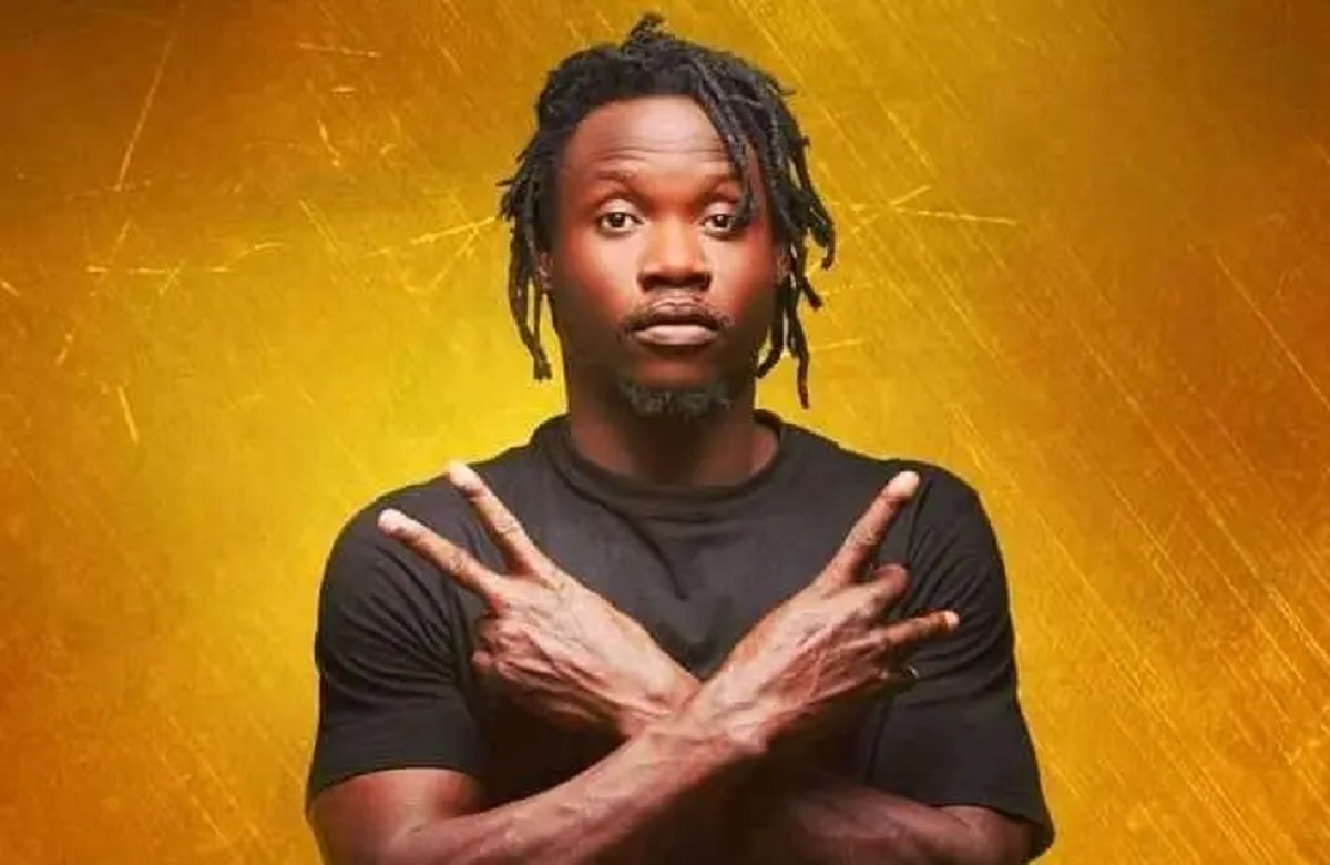 Togo :  »Fous-moi le camp ! »; violent clash entre le rappeur Ghettovi et un blogueur ; ça tire à balles réelles ! (photos)