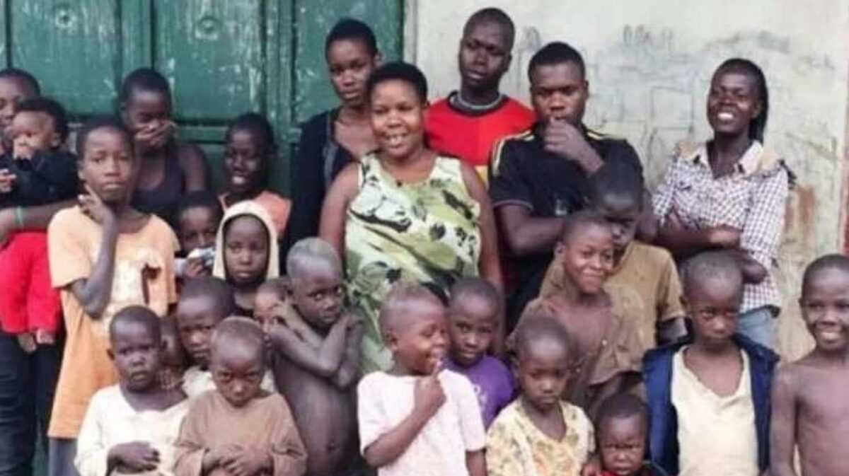 Une mère célibataire de 41 ans, mère de 44 enfants, dit qu’elle en veut plus (vidéo)