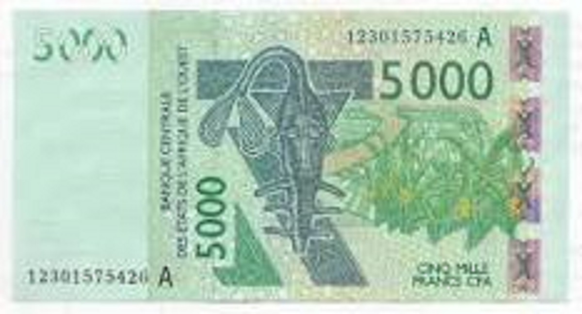 Insolite : un faussaire rate son opération et appose 50 000 Fcfa sur un billet de 5000 Fcfa; l’image devient virale