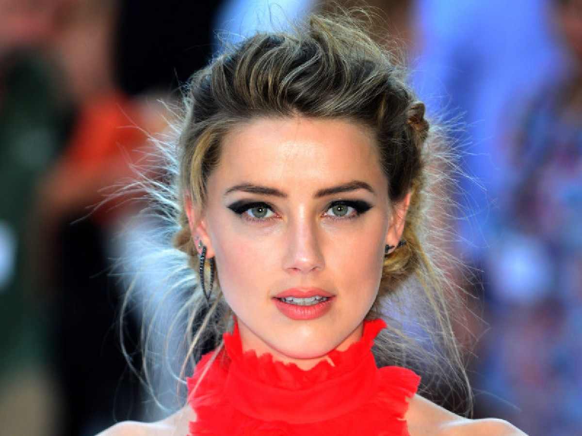 Amber Heard va-t-elle tourner dans un film X ? L’ex de Johnny Depp reçoit une offre très alléchante