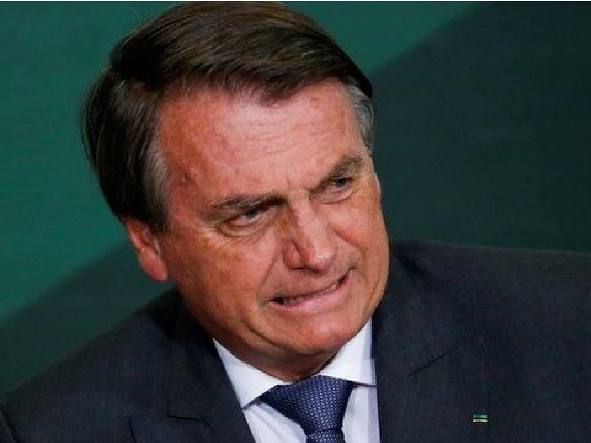 Brésil: Bolsonaro souffre d'un problème rénal et reste à l'hôpital