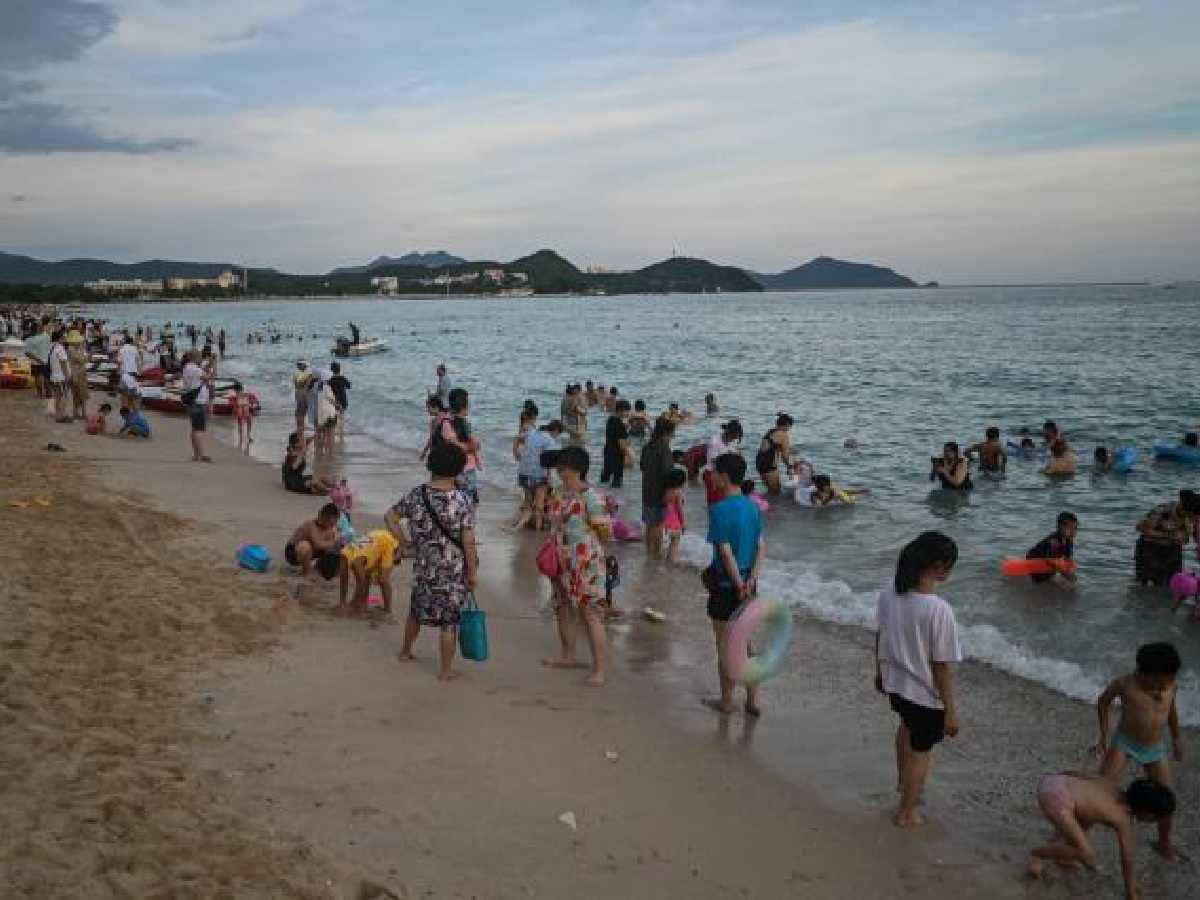 Chine : près de 100 000 touristes bloqués sur une île après des cas de coronavirus
