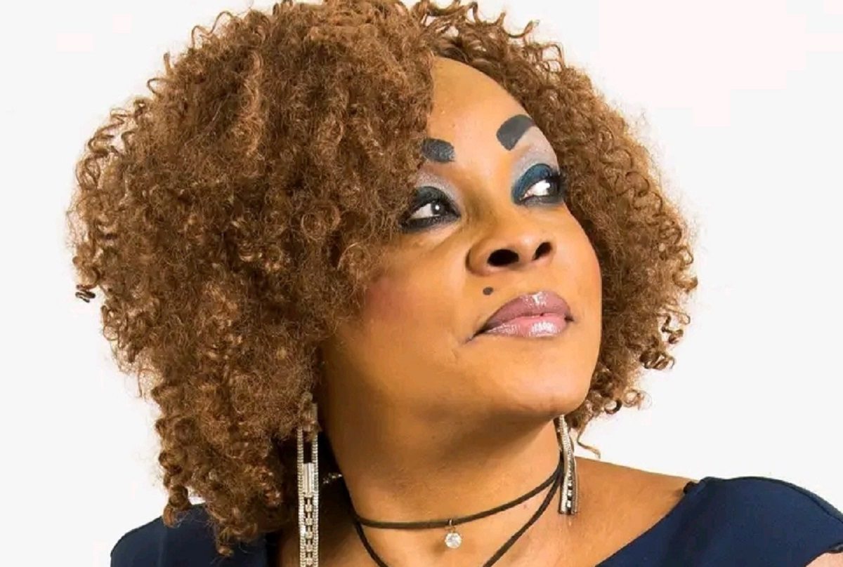 Tina Glamour :  »J’ai voulu prouver de quoi je suis capable », la mère de DJ Arafat fait une sortie inattendue