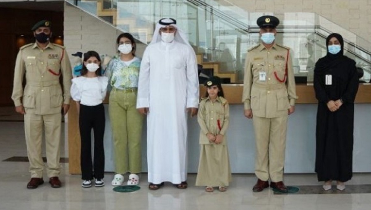 Dubaï : une fillette de 6 ans nommée officier de police (photos)